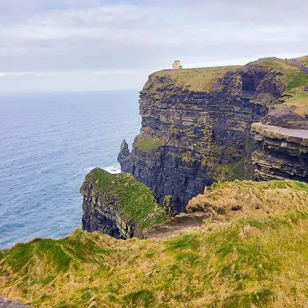 فندق Cliffs Of Moher 4*